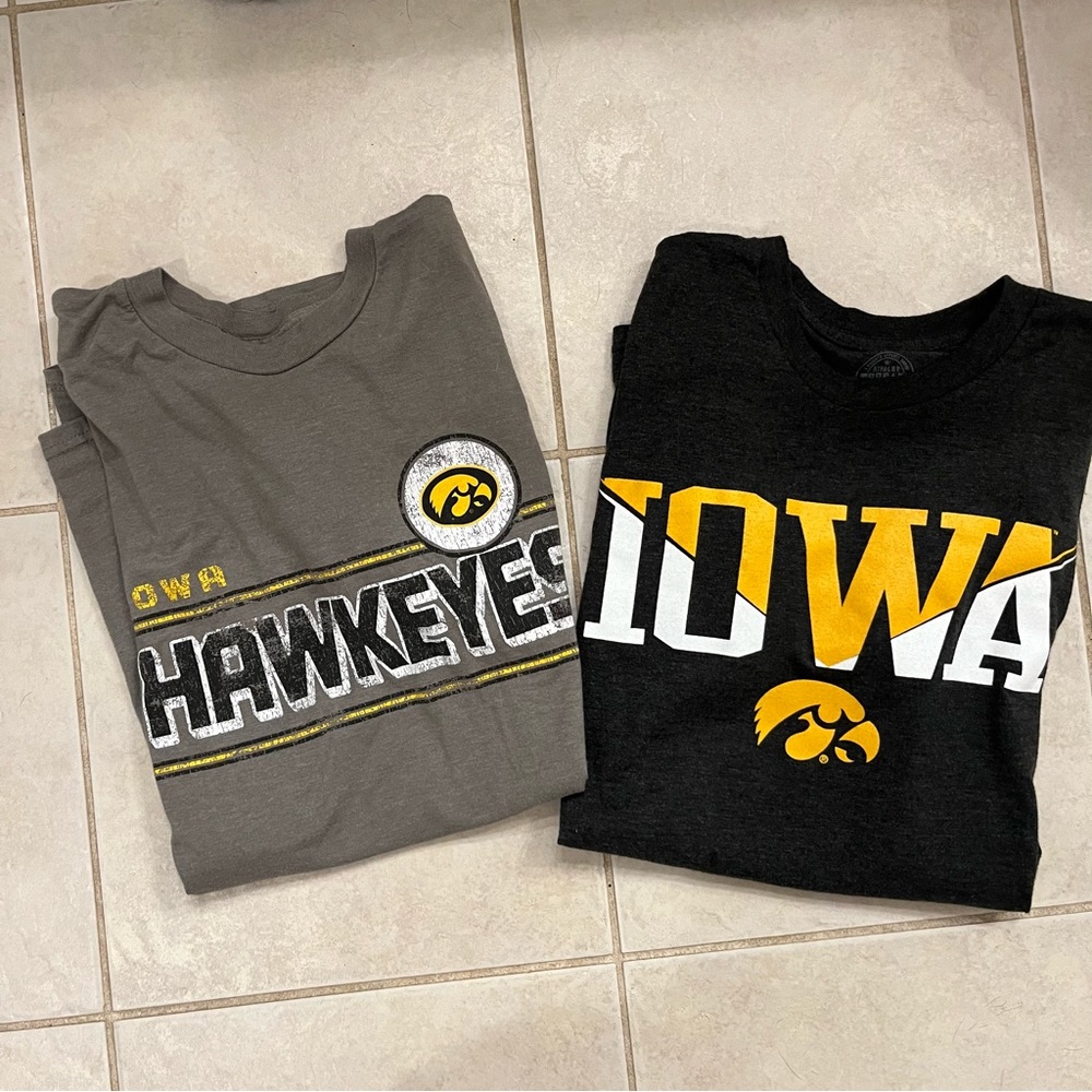 2 Iowa Hawkeyes Rivalry Threads Gray T- Shirts Medium Lk New